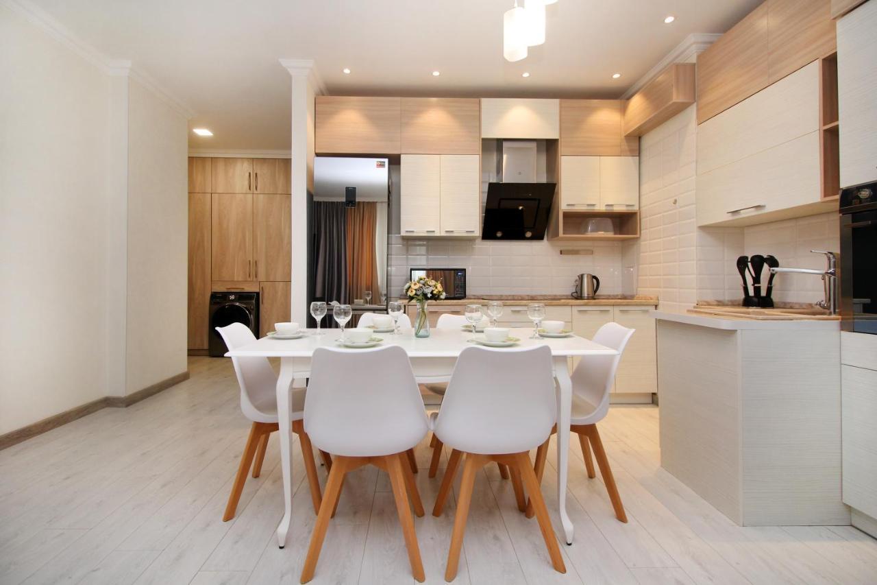 Apartment 3 ком уютная кв возле мега центра алма-ата