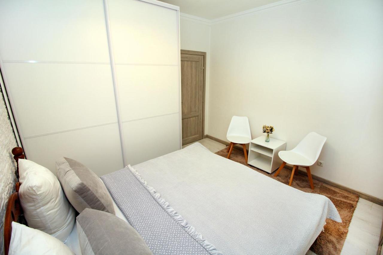 Apartment 3 ком уютная кв возле мега центра алма-ата
