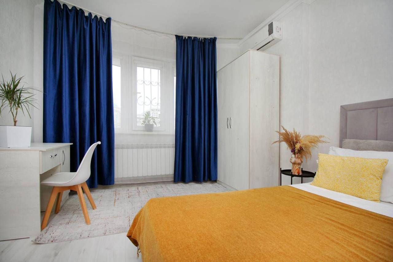 Apartment 3 ком уютная кв возле мега центра алма-ата *