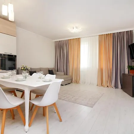 3 Ком Уютная Кв Возле Мега Центра Алма-Ата Apartment Almaty Exterior photo
